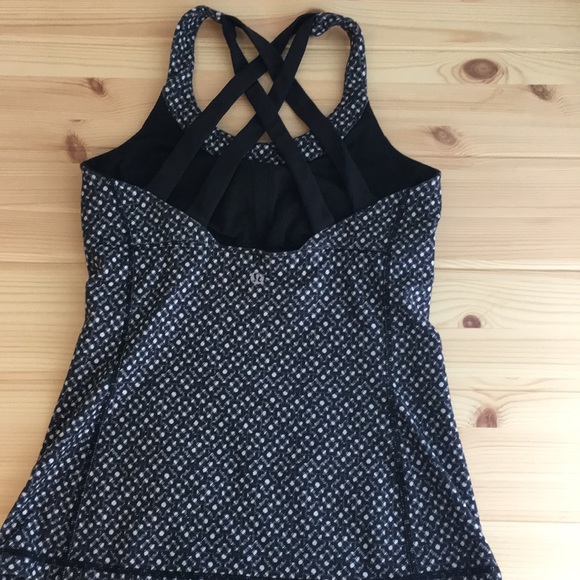 Lululemon tank - Picture 3 of 4